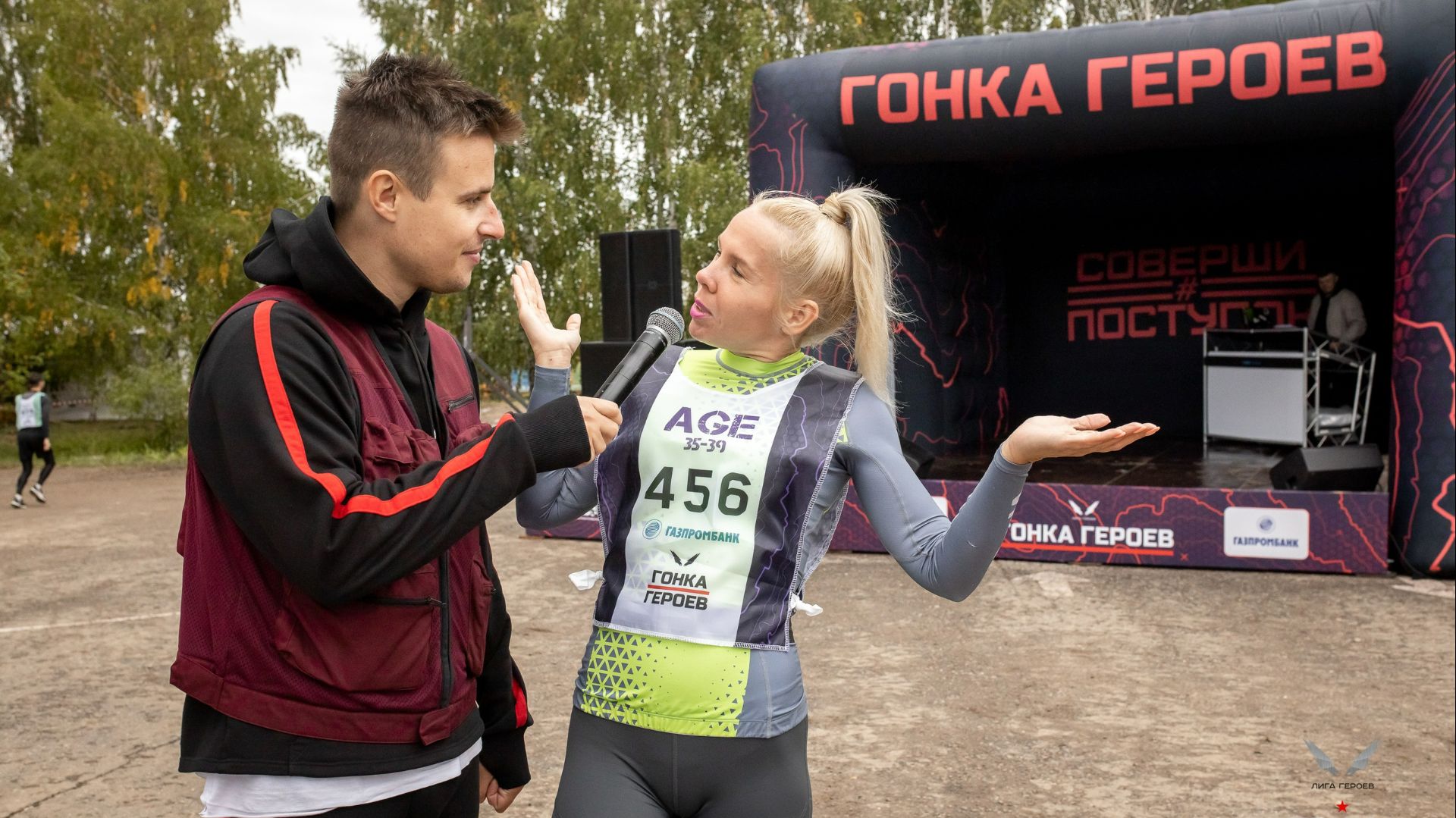 Общение с гостями. Ведущий Владимир Сабуров