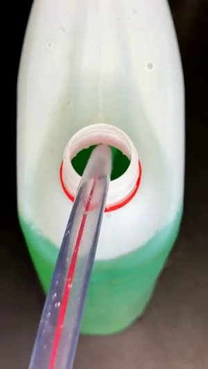 Мастер-класс по переливанию жидкости без проливов