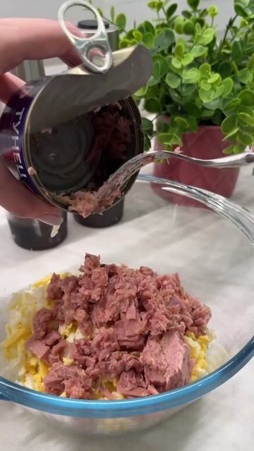 Тосты с тунцом😋 смотреть онлайн