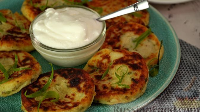 Картофельные котлеты с фетой. ПАТАТОКЕФТЕДЕС смотреть онлайн