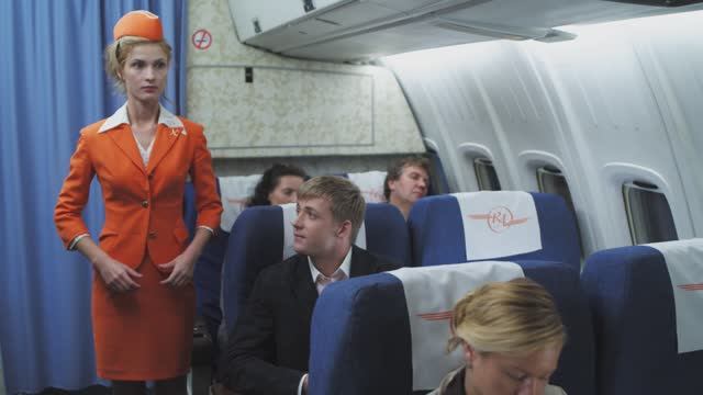 НЕМНОГО НЕ В СЕБЕ - 2 серия смотреть онлайн