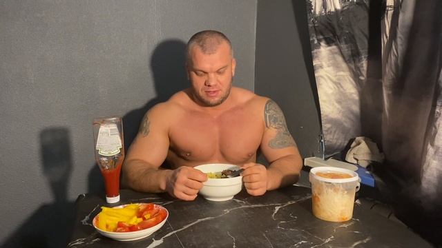 подготовка к соревнованиям по бодибилдингу,цикл масса набор день 42