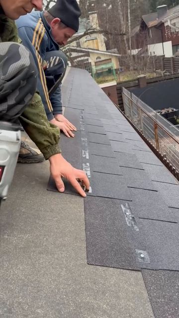 👋👋Производим монтаж гибкой черепицы смотреть онлайн