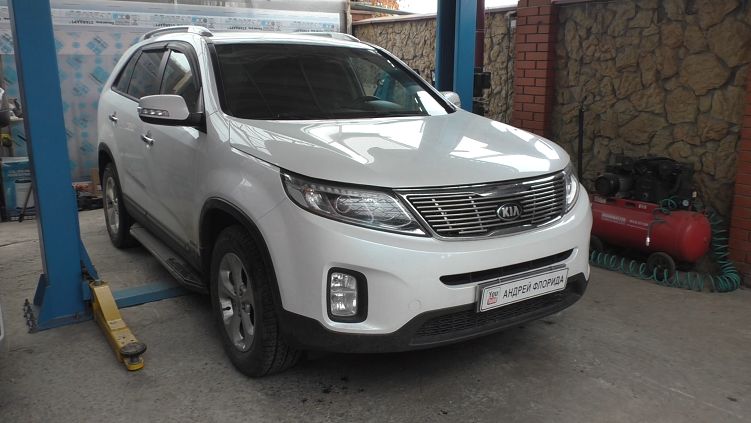 Замена роликов приводного ремня на Kia Sorento 2,4 Киа Соренто 2013 года