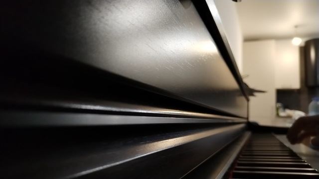 Учусь подыгрывать на пианино и петь песни смотреть онлайн