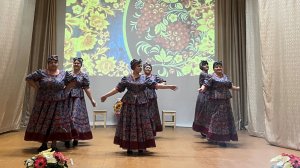 Танец "Праздник русской души" на день народного единства исполняет танцевальный коллектив "Элеганс"