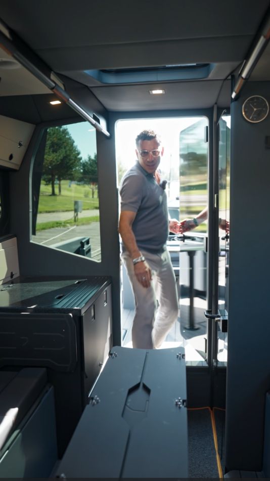 Этот катер уважает только действие! Jaktar J-30 в наличии!!! смотреть онлайн