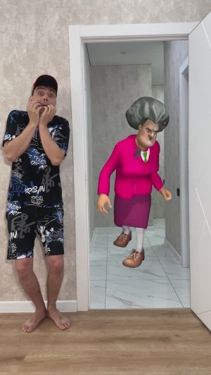 страшная бабка😲😲😲