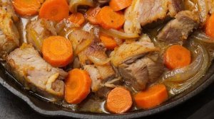 Погода😝Готовлю мяско.Нашла новогодние шары.