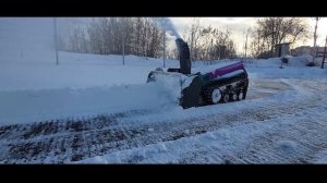 Робот снегоуборщик с шнекоротором