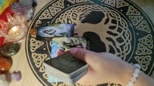 Хочет ли он вас вернуть 💞 таро по вариантам