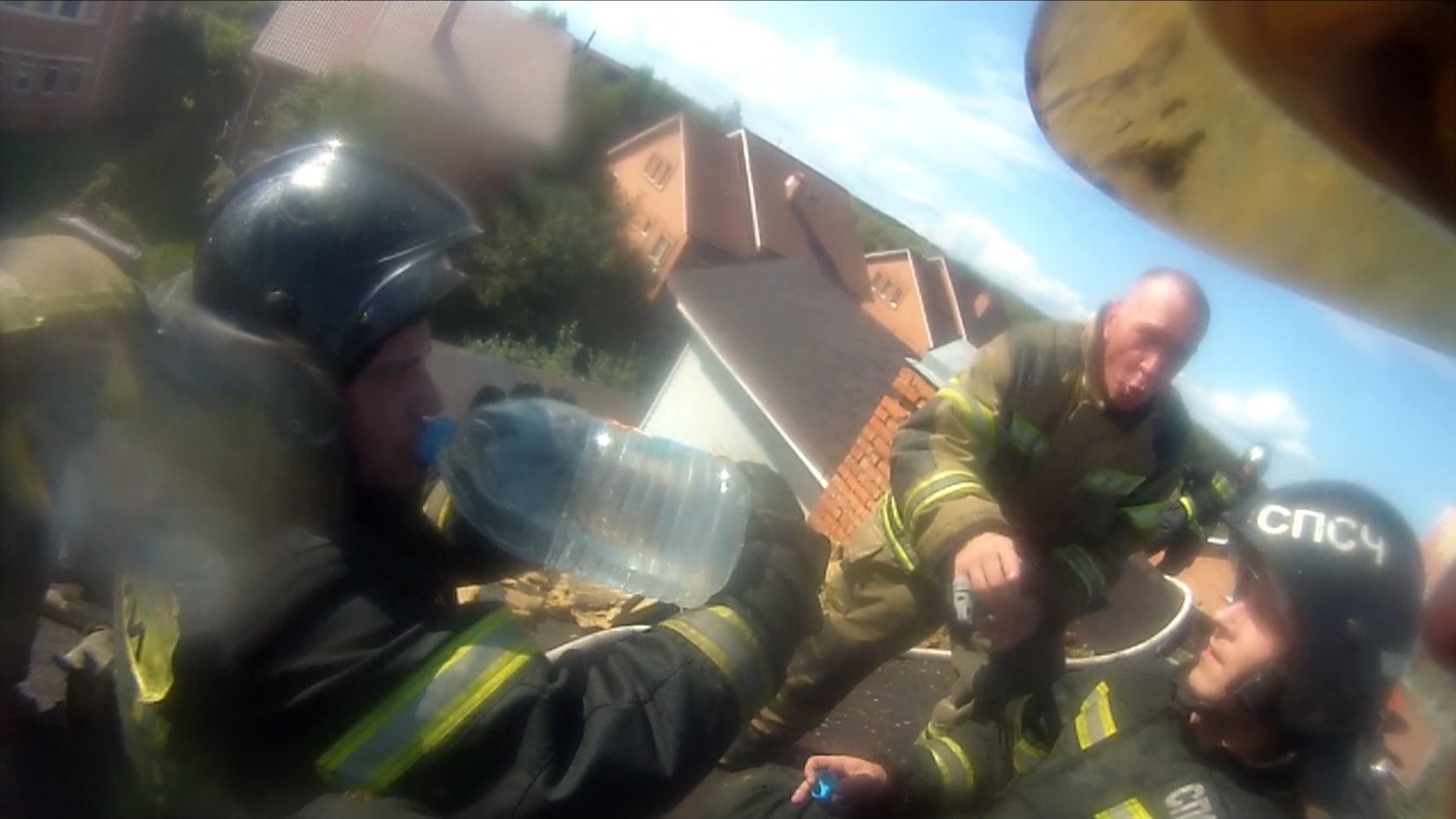 Эпизод 17: «Крыша 3 этажного частного дома. Весёлый коллега.»