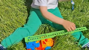 Видео для детей: Цветные шарики