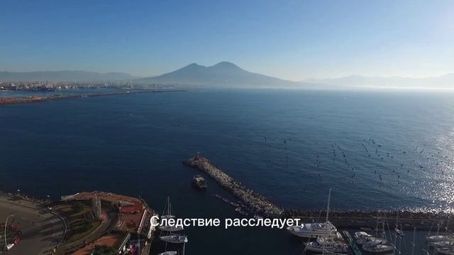 убила  6-ти летнего сына. отрезав ему голову!