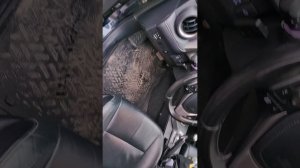 Автомобиль RAV4 2017 года