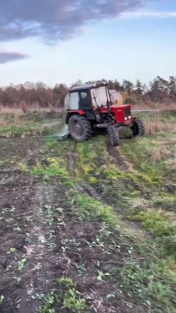 Неисправность Zetor 💥 Прицеп-цистерна для воды слишком сильно толкает трактор! смотреть онлайн