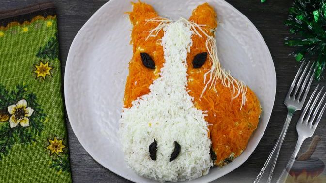 Символ года на столе. СЛОЁНЫЙ САЛАТ "ЛОШАДЬ" С ГРИБАМИ смотреть онлайн