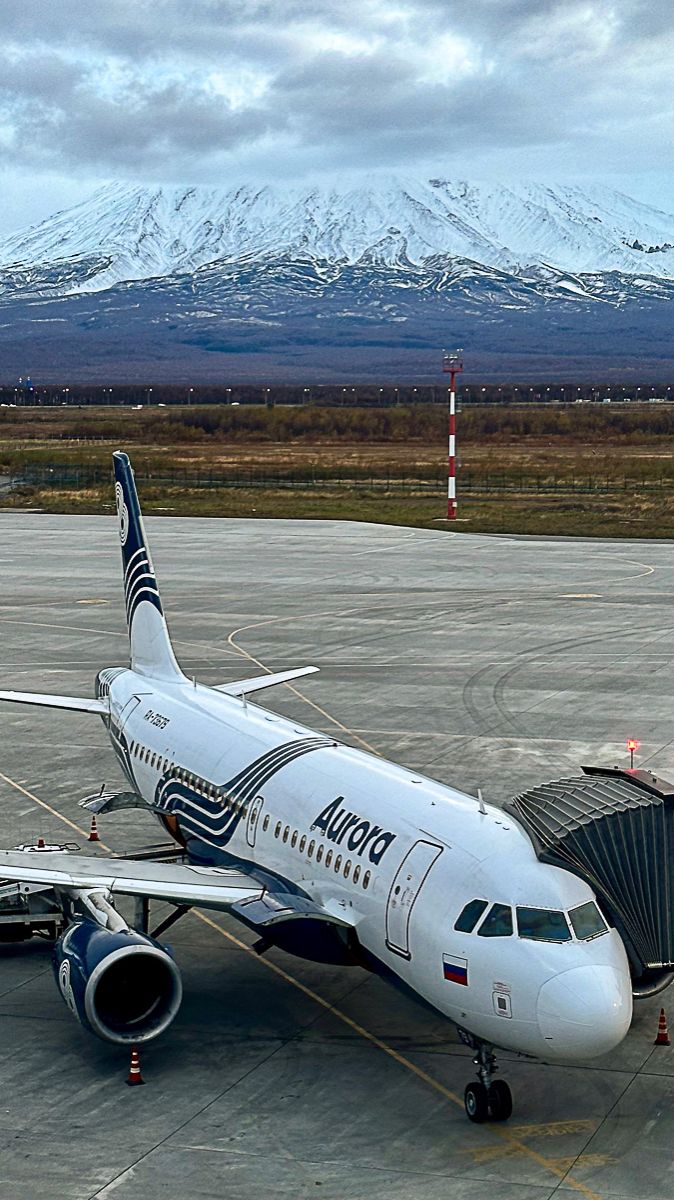 Камчатка, встречай! Виды из иллюминатора самолета при посадке. смотреть онлайн