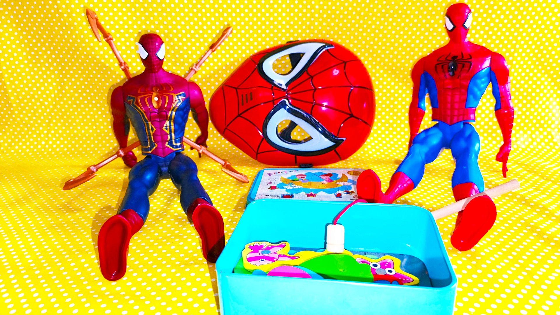 Человек-паук играет в рыбалку.Игрушки для детей.Мстители.Марвел.Игры.Играть.Супергерой.Супергерои.