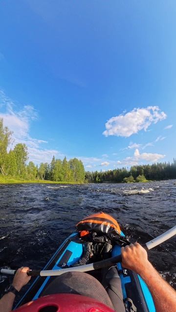 Карелия, река Кереть, порог Кривой смотреть онлайн
