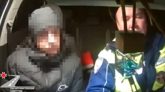 Питбайкер влетел в пьяного автомобилиста в Ижевске смотреть онлайн