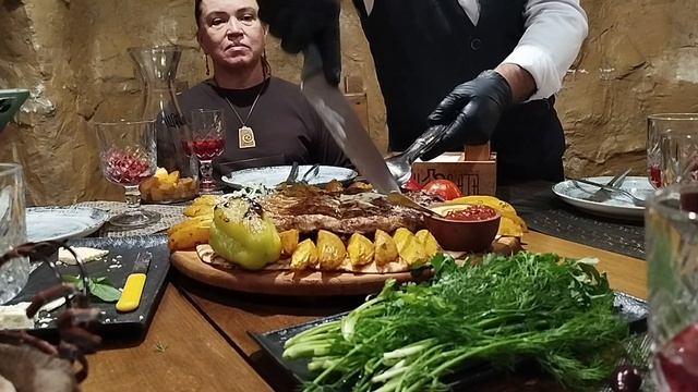 ЕРЕВАН.Армения.Таверна Гата.Прощальный обед. 18.09.2025.День 11. смотреть онлайн