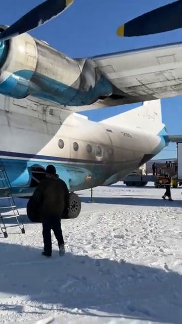 Антонов Ан12 смотреть онлайн