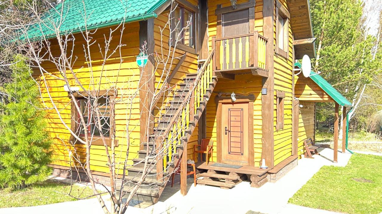 дом посуточно, снять дом, панорамные окна, домик в аренду, снять дом,дом с баней