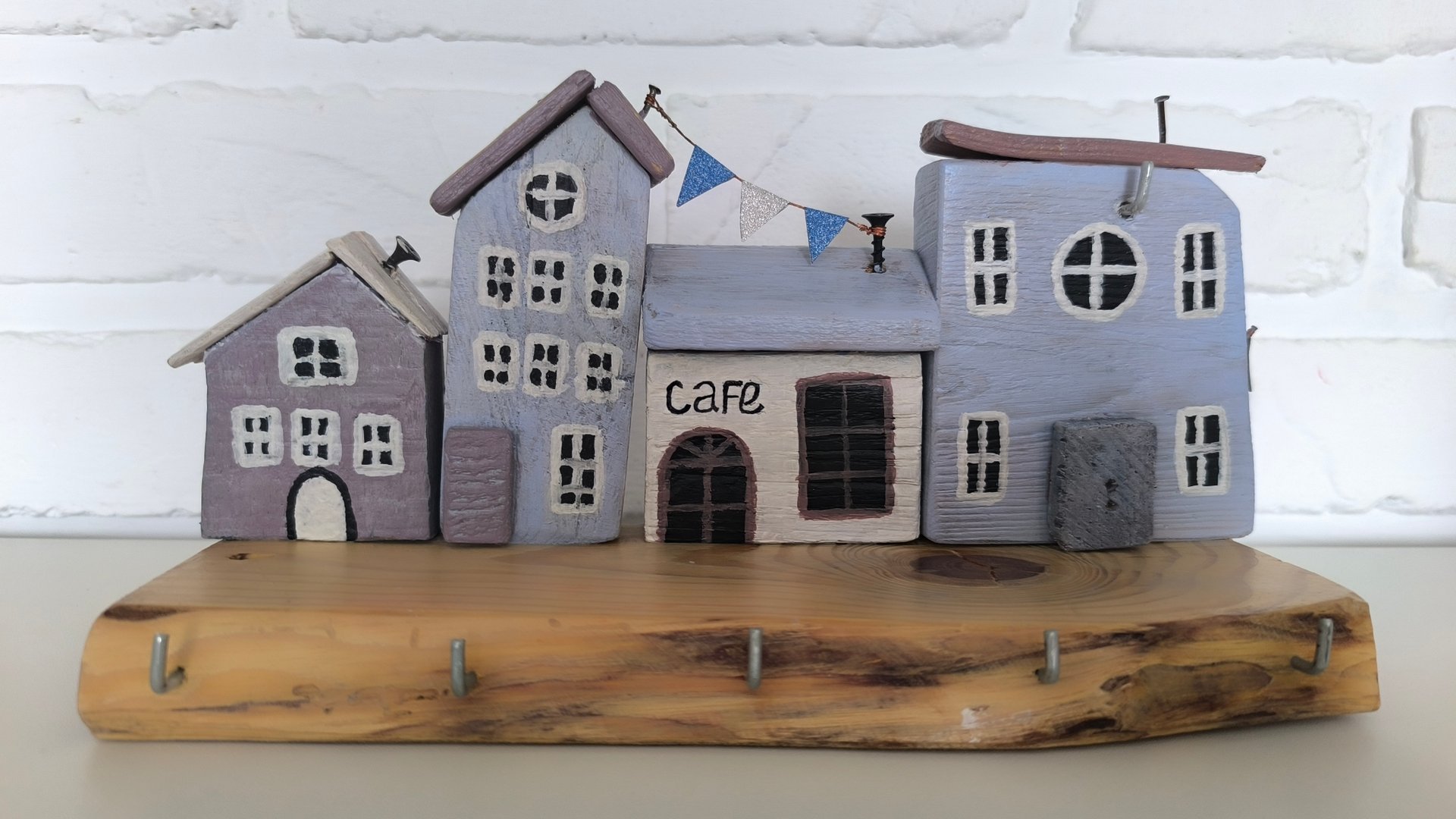 Ключница-домики своими руками. Как сделать ключницу. Идеальный подарок на новый год. Дрифтвуд смотреть онлайн