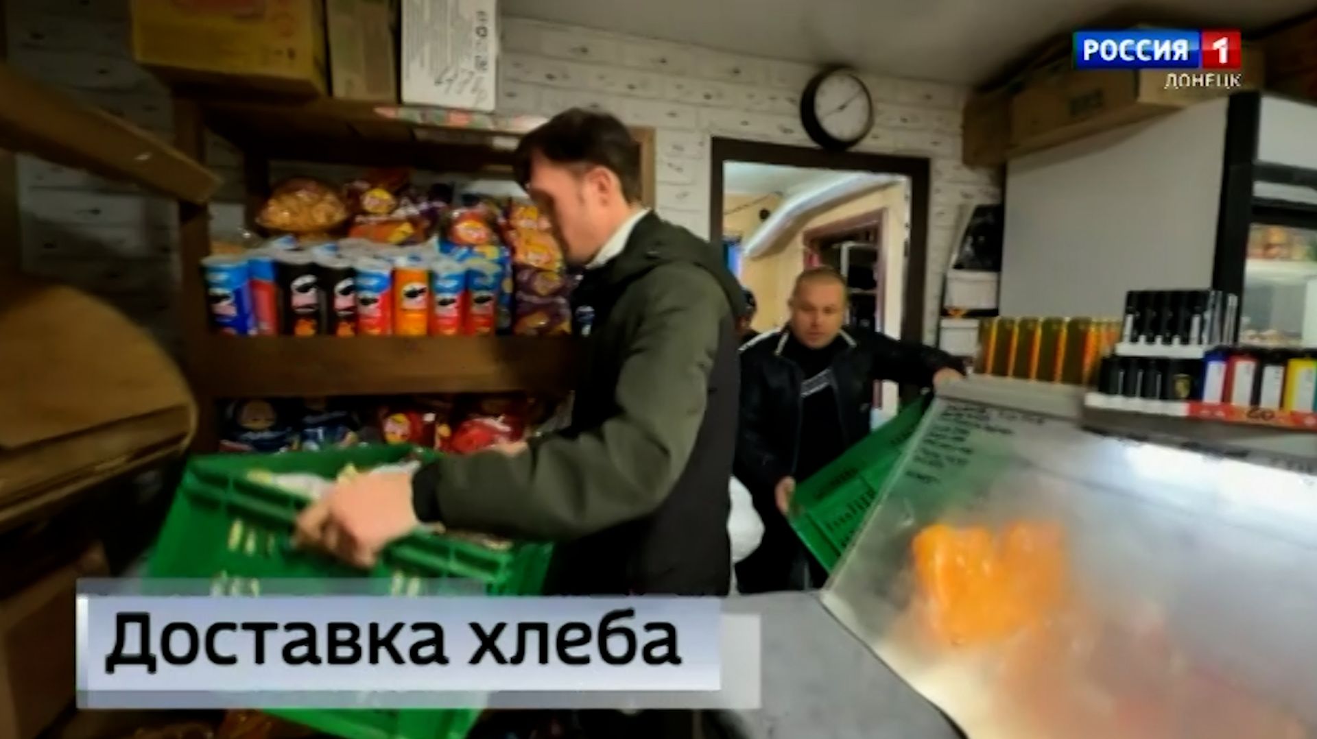 Авдеевка постепенно возвращается к мирной жизни смотреть онлайн