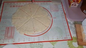 Питаюсь на 6000 руб. День № 24 и 25. Салат из печени, творожные рогалики