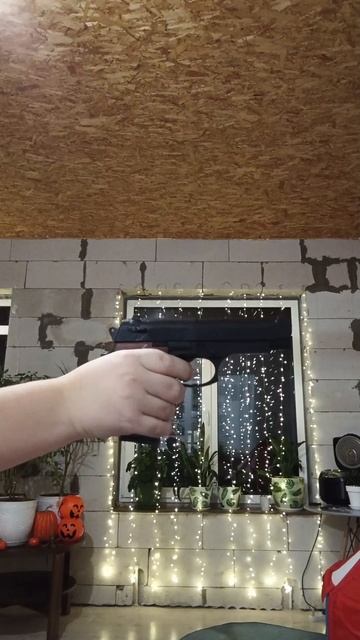 звуки пистолета