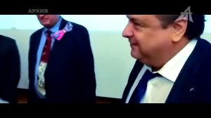 Из нейтронов сложены люди, из протонов созданы роботы