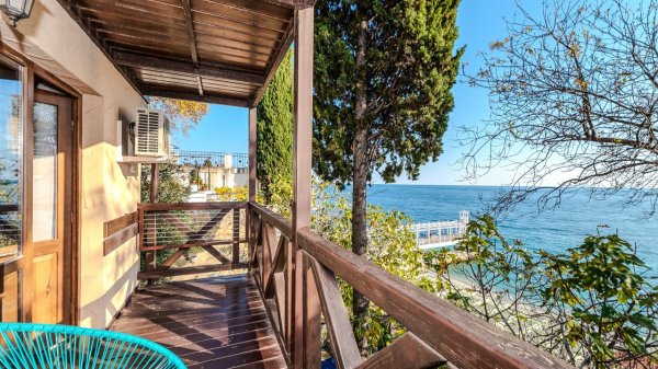 Видео Гостиница Дражинского (Массандровская) Ялта