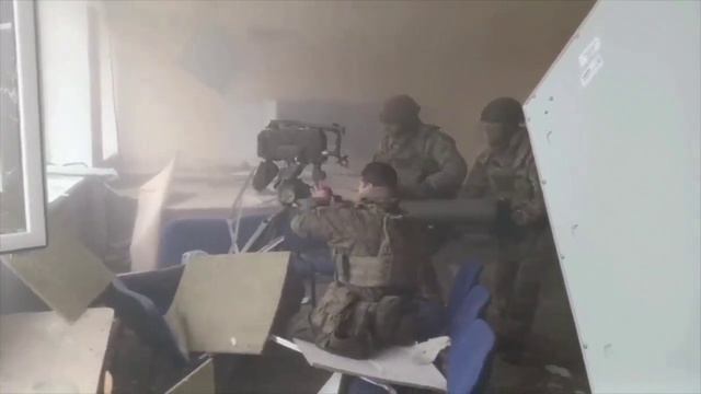 ‼️🇷🇺 НАШИ ГЕРОИ РОССИИ делают ремонт при помощи ПТУРа🤣🤣🤣 смотреть онлайн