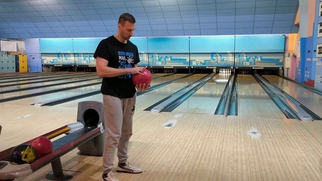 Боулинг для новичков. Самостоятельная тренировка. Как научиться играть в боулинг смотреть онлайн