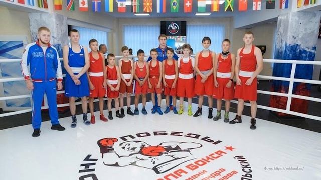 Губернатор Денис Паслер объявил о старте программы «Земский тренер». Панорама 21.11.25 смотреть онлайн