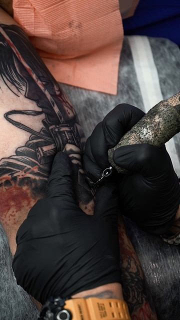 Обезбаливание при татуировке смотреть онлайн