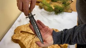 Пано «Солнечная Дубрава» с кинжалом из Мозаичного Дамаска | Мастерская СЛОН и Ко