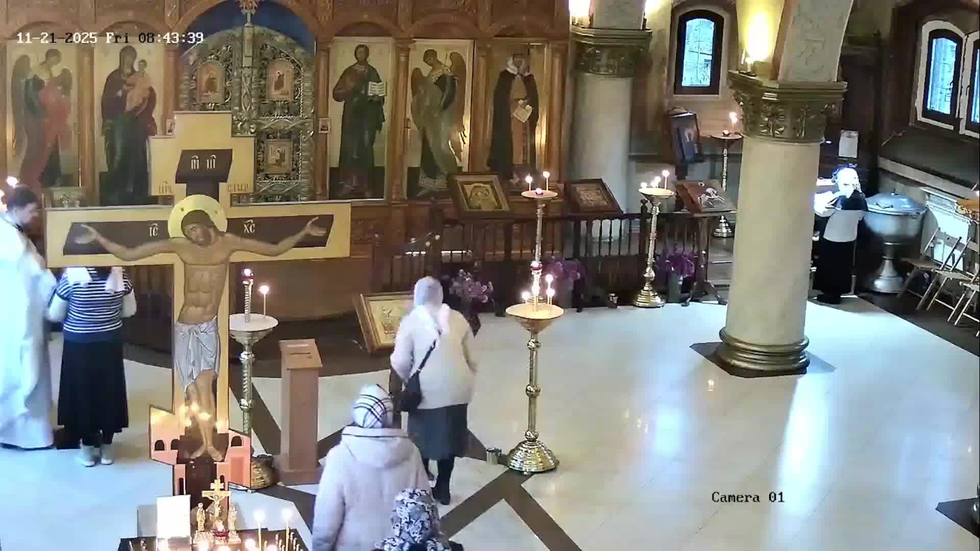 Божественная литургия 9.00. 21.11.2025г. смотреть онлайн