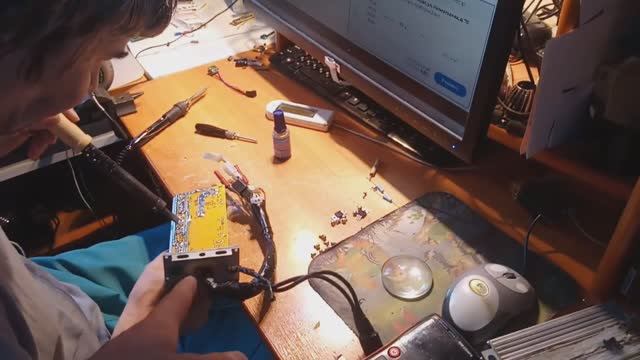 Сгорел клон контроллера Инфинион 4 на 12 фет Бахнули ноунейм Мосфеты + ещё одна причина важная. смотреть онлайн