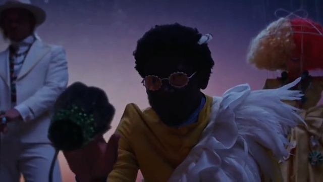 LSD - Thunderclouds ft. Sia, Diplo, Labrinth смотреть онлайн