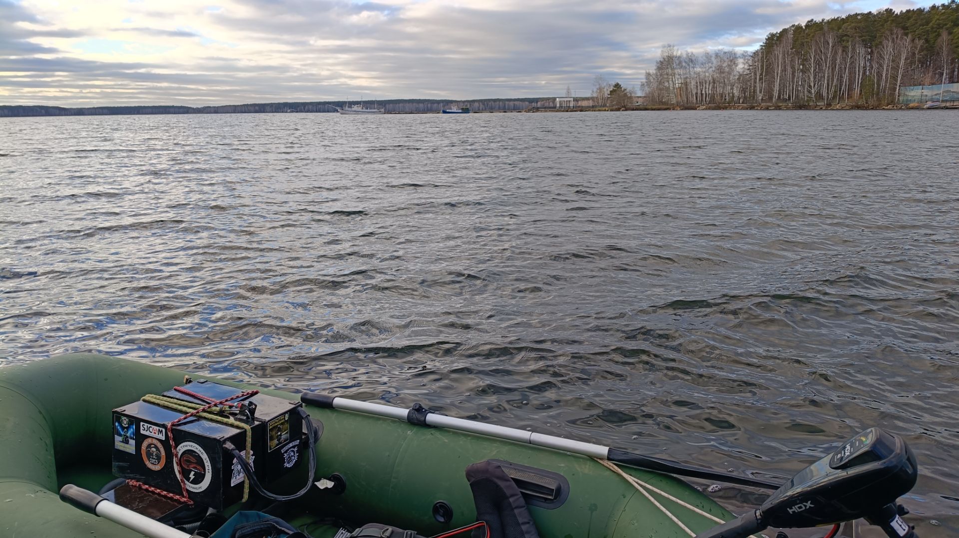 Тест драйв лодочного электромотора НDX 40 L на 12 в. Часть 2 Как прёт против волны? Миссия Белоярка смотреть онлайн