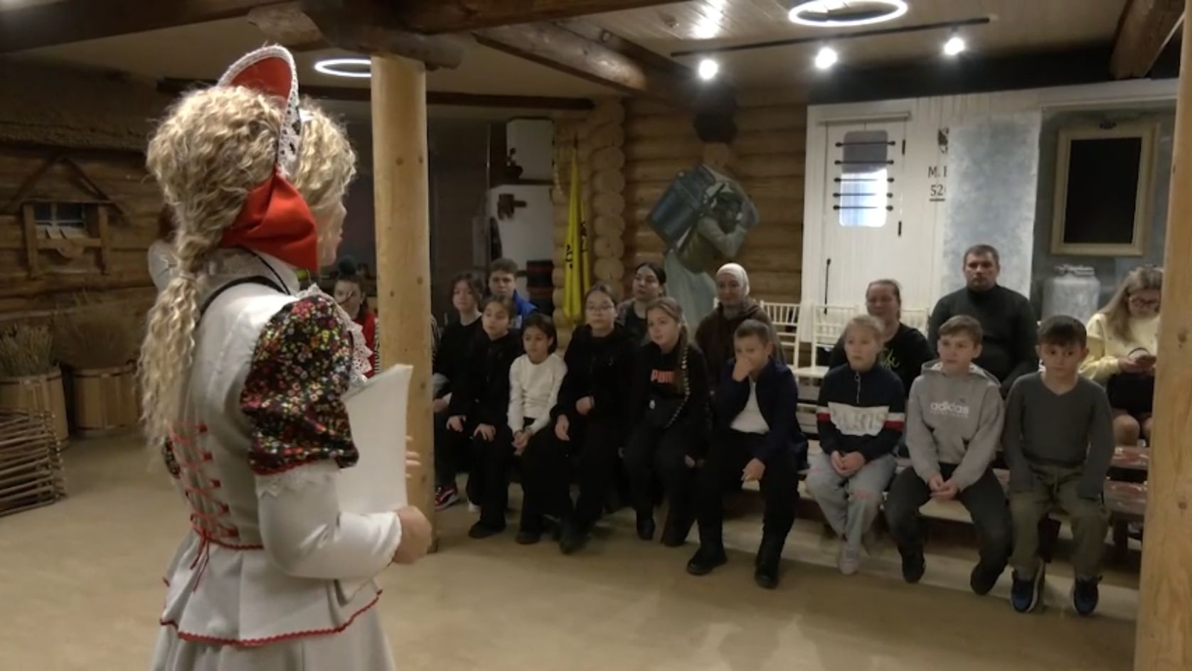 Экскурсию в музей молока и глазированного сырка провели для семей участников СВО смотреть онлайн