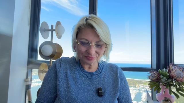 ВОДОЛЕЙ - ТАРО ПРОГНОЗ НА ДЕКАБРЬ 2025 года от ANGELA PEARL смотреть онлайн