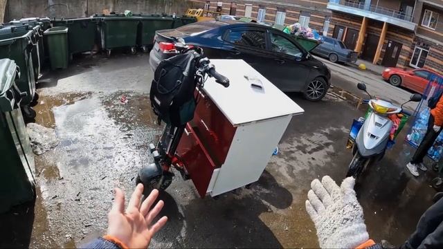 Как_я_зарабатываю_лазая_по_мусоркам_Питера_Dumpster_Diving_#31RUSSIA. смотреть онлайн