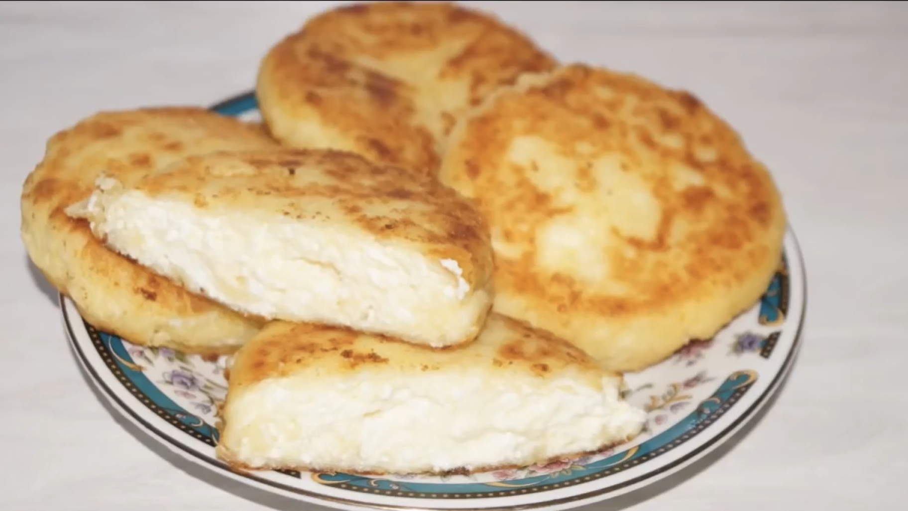 Как быстро приготовить ТВОРОЖНЫЕ СЫРНИКИ. Простой рецепт. смотреть онлайн