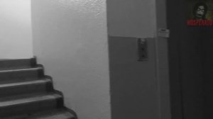 В лестничной клетке. Страшные истории на ночь 🫣🫣🫣