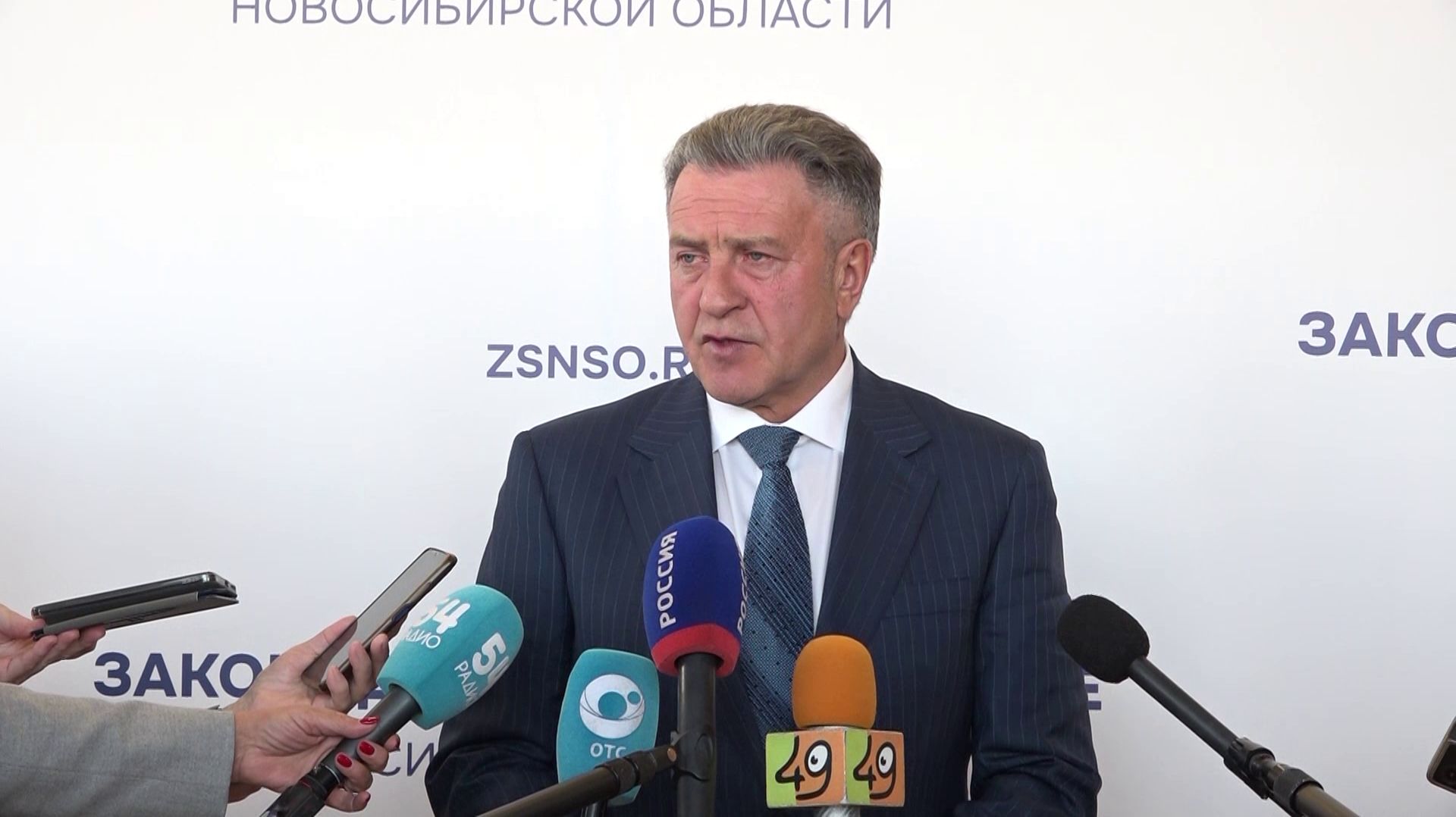 Шимкив: «Бюджет очень сложный. Я за двадцать пять лет депутатства не помню такого» смотреть онлайн