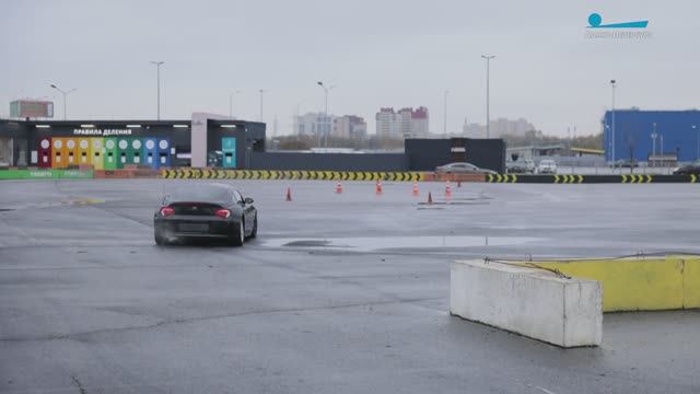 Зимний режим вождения включён! Изучим нюансы контраварийных манёвров